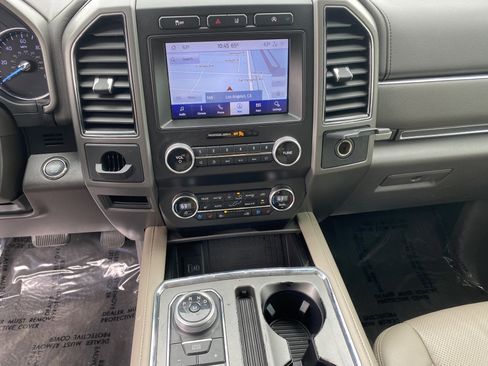 Used 2020 Ford Expedition XLT w/ Equipment Group 202A RWD image 15