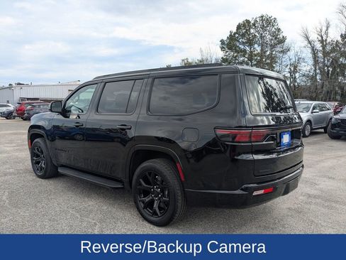 Used 2023 Jeep Wagoneer Series II image 6