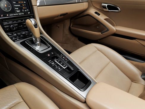 Certified 2013 Porsche 911 Carrera 4S image 24