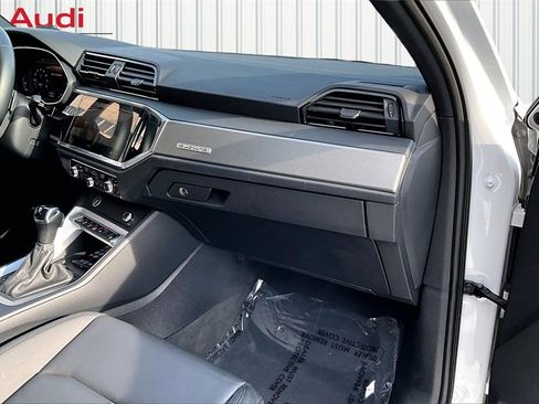 Used 2024 Audi Q3 2.0T Premium Plus w/ Premium Plus Package image 26