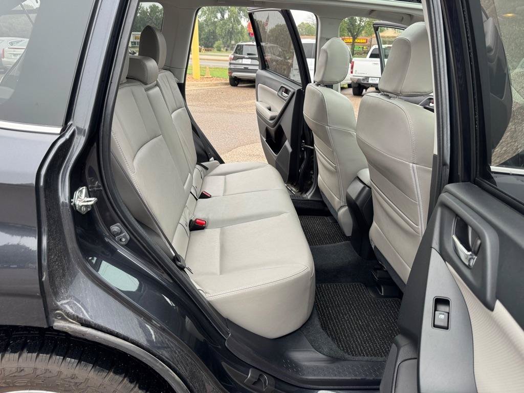Used 2014 Subaru Forester 2.5i Limited AWD/4WD image 23