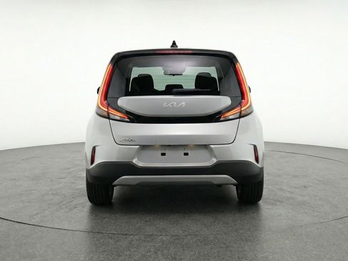 Used 2025 Kia Soul LX w/ LX Technology Package FWD image 7