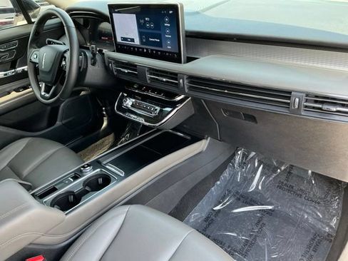 Used 2025 Lincoln Corsair FWD image 22
