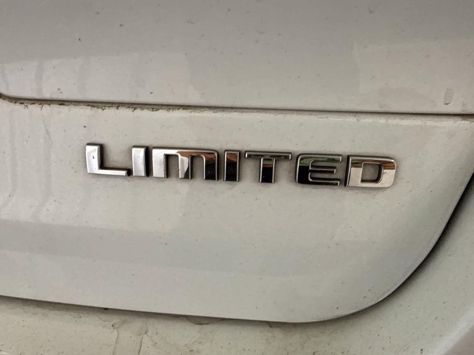 Used 2021 Jeep Grand Cherokee L Limited w/ Luxury Tech Group II AWD/4WD image 15