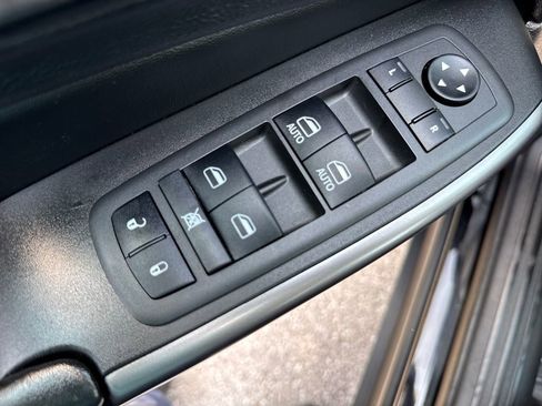 Used 2022 Jeep Cherokee Latitude Lux AWD/4WD image 14