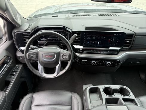 Used 2025 GMC Sierra 1500 SLT AWD/4WD image 11