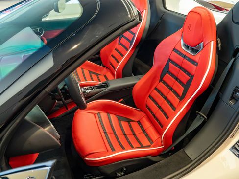 Used 2025 Ferrari 296 GTS RWD image 11
