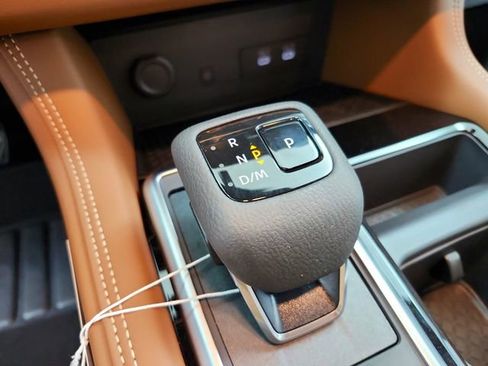 New 2026 Nissan Pathfinder Platinum image 30