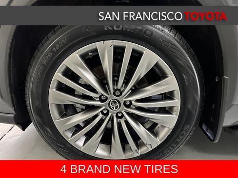 Used 2022 Toyota Highlander Platinum AWD/4WD image 9