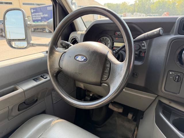 Used 2017 Ford E-450 and Econoline 450 Super Duty w/ Power Windows & Locks Group RWD image 13