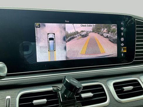 Used 2020 Mercedes-Benz GLS 450 4MATIC image 25