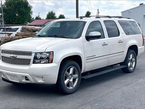Used 2013 Chevrolet Suburban LTZ AWD/4WD image 2