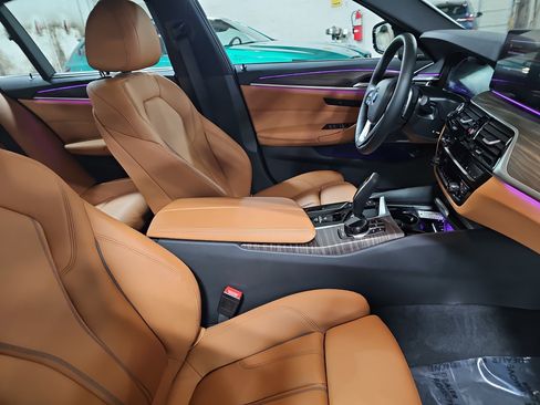 Certified 2023 BMW 530i w/ Executive Package image 11