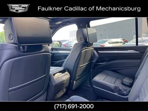 Certified 2026 Cadillac Escalade ESV Platinum Sport w/ LPO, ONYX Package AWD/4WD image 19