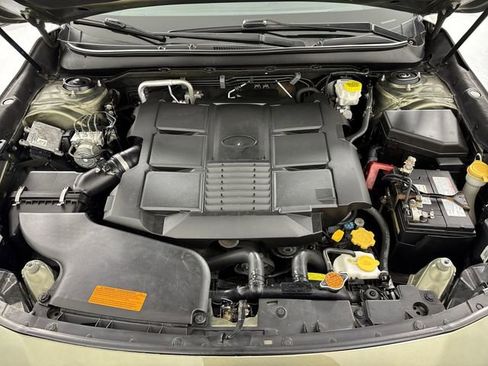 Used 2018 Subaru Outback 3.6R Touring AWD/4WD image 27