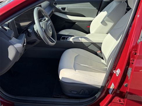 Used 2024 Hyundai Sonata SEL w/ Convenience Package image 19