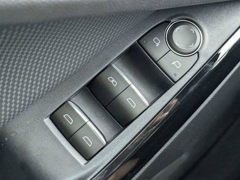 New 2026 Chevrolet Equinox RS w/ Convenience Package III FWD image 26