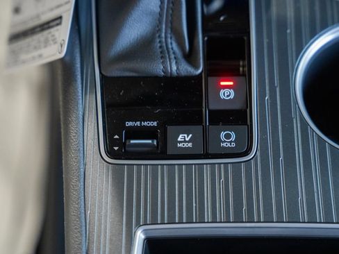 New 2026 Toyota Sienna XLE FWD image 25