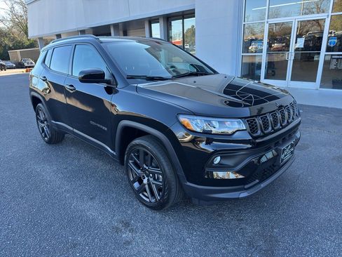 New 2026 Jeep Compass Latitude image 3