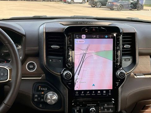 Used 2025 RAM 1500 Limited w/ Trailer Tow Group image 6