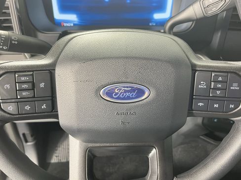 New 2026 Ford F250 XLT w/ XLT Premium Package AWD/4WD image 17