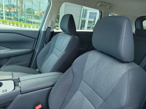 Used 2026 Nissan Rogue SV FWD image 26
