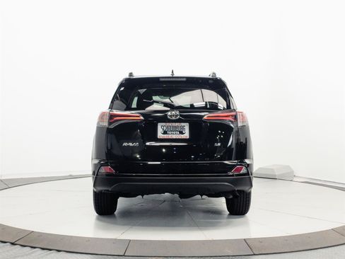 Used 2016 Toyota RAV4 LE FWD image 8