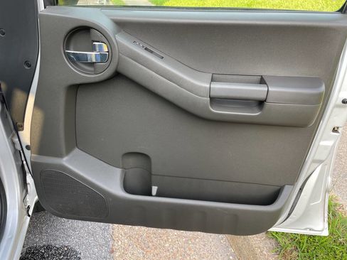 Used 2012 Nissan Xterra PRO-4X w/ Pro-4x Leather Pkg image 25