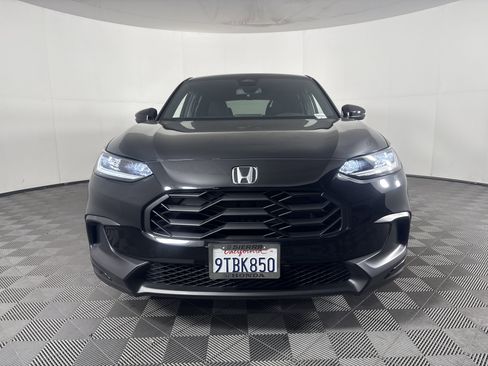 Certified 2025 Honda HR-V Sport image 9