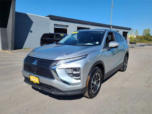 Used 2023 Mitsubishi Eclipse Cross ES image 1