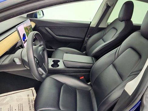 Used 2022 Tesla Model Y Long Range image 24