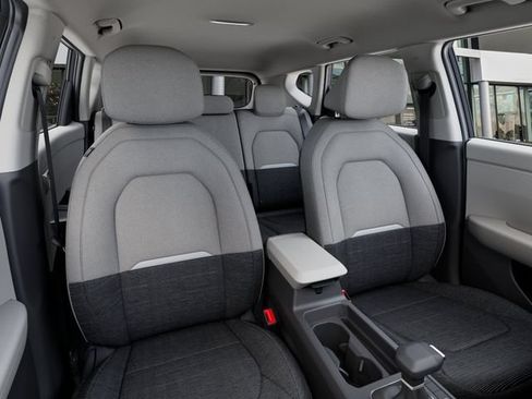 New 2027 Kia Seltos LX FWD image 16