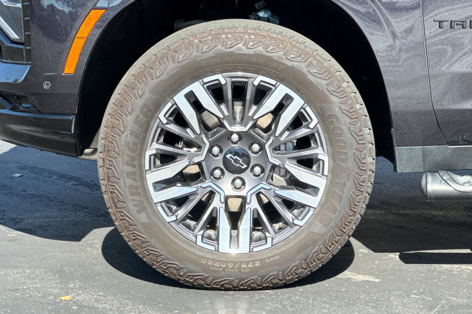 Used 2025 Chevrolet Tahoe Z71 AWD/4WD image 46