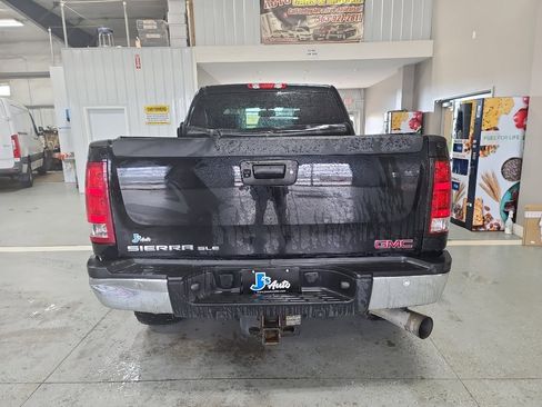 Used 2014 GMC Sierra 2500 SLE w/ SLE Preferred Package image 6