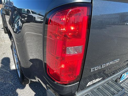 Used 2016 Chevrolet Colorado LT w/ LT Convenience Package image 11