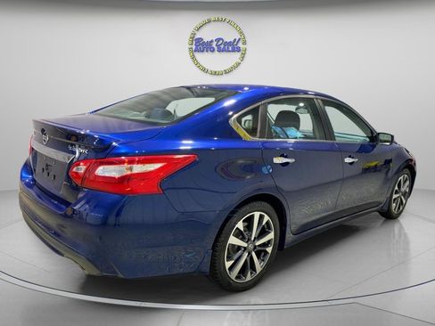 Used 2016 Nissan Altima 2.5 SR FWD image 4