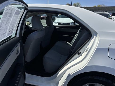 Used 2015 Toyota Corolla LE image 21