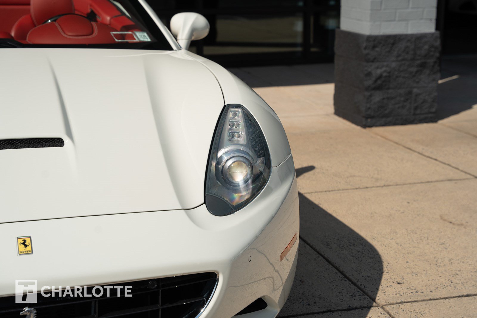 Used 2014 Ferrari California RWD image 6