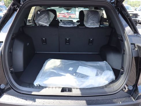 New 2027 Chevrolet Equinox LT w/ Convenience Package II FWD image 22