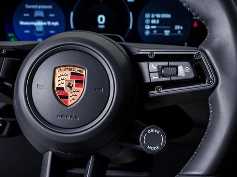 New 2026 Porsche Macan 4 Electric image 19