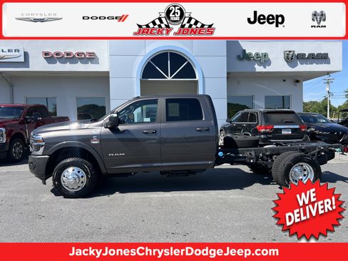 Used 2026 RAM 3500 Big Horn w/ Laramie Trim Package AWD/4WD image 1
