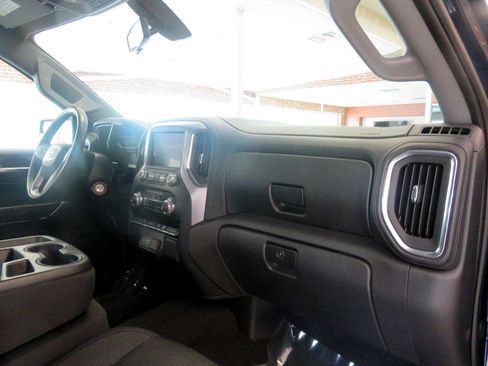 Used 2020 GMC Sierra 1500 SLE image 30