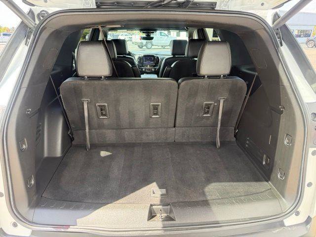 Used 2023 Chevrolet Traverse LT w/ LT Premium Package FWD image 6