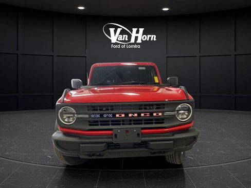Used 2023 Ford Bronco 4-Door AWD/4WD image 9