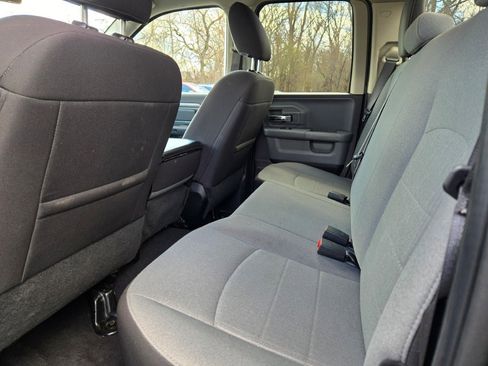 Used 2024 RAM 1500 Classic SLT AWD/4WD image 17