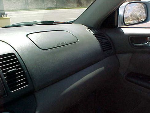 Used 2005 Toyota Camry LE image 22