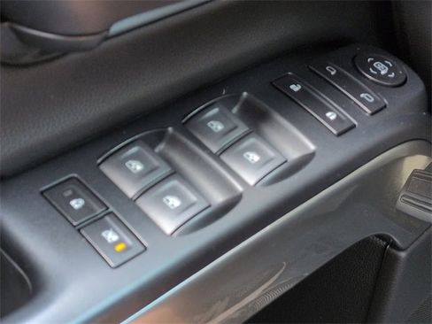 Used 2018 Chevrolet Silverado 1500 LT w/ All Star Edition image 24