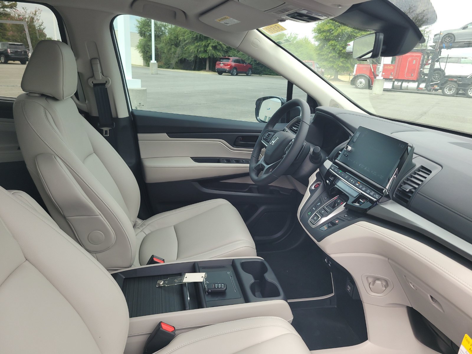 New 2027 Honda Odyssey EX-L image 28