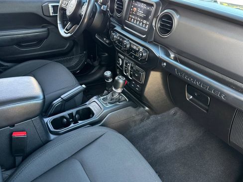 Used 2023 Jeep Wrangler Unlimited w/ Cold Weather Group AWD/4WD image 32