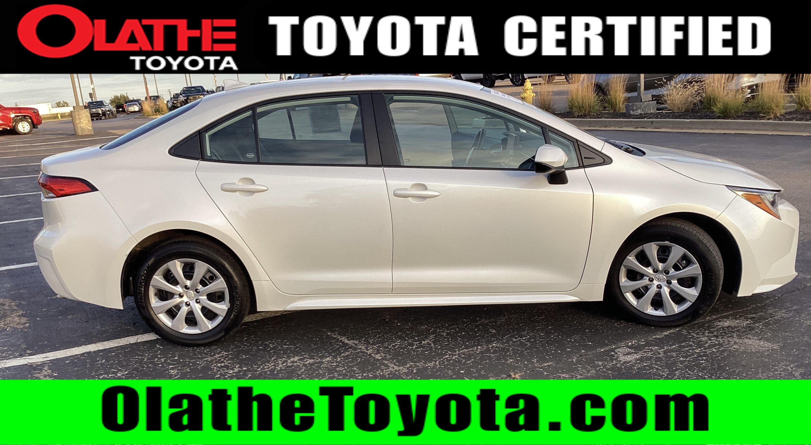 Certified 2025 Toyota Corolla LE FWD image 1